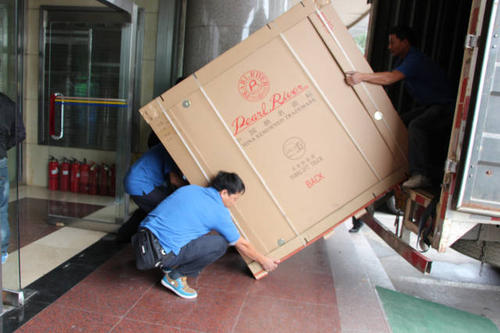 枞阳钢琴贵重工艺品无忧运